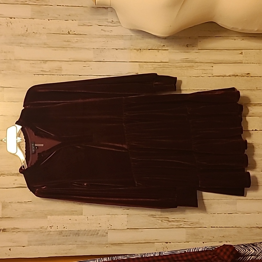 1 State, short dress/long top, medium